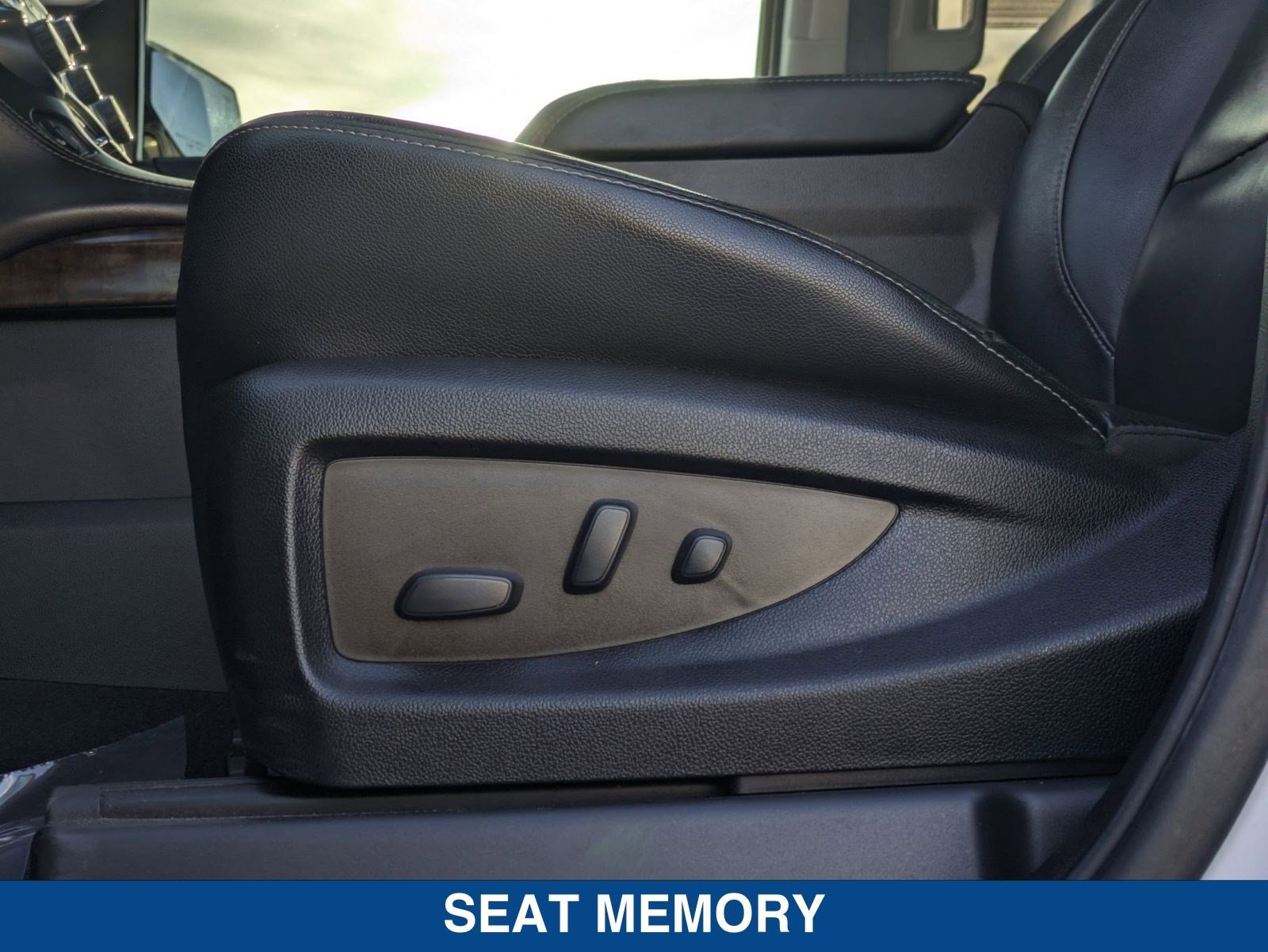 Used 2019 Chevrolet Tahoe LT w/ Luxury Package image 23