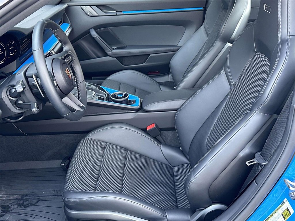 Used 2024 Porsche 911 Carrera T image 5