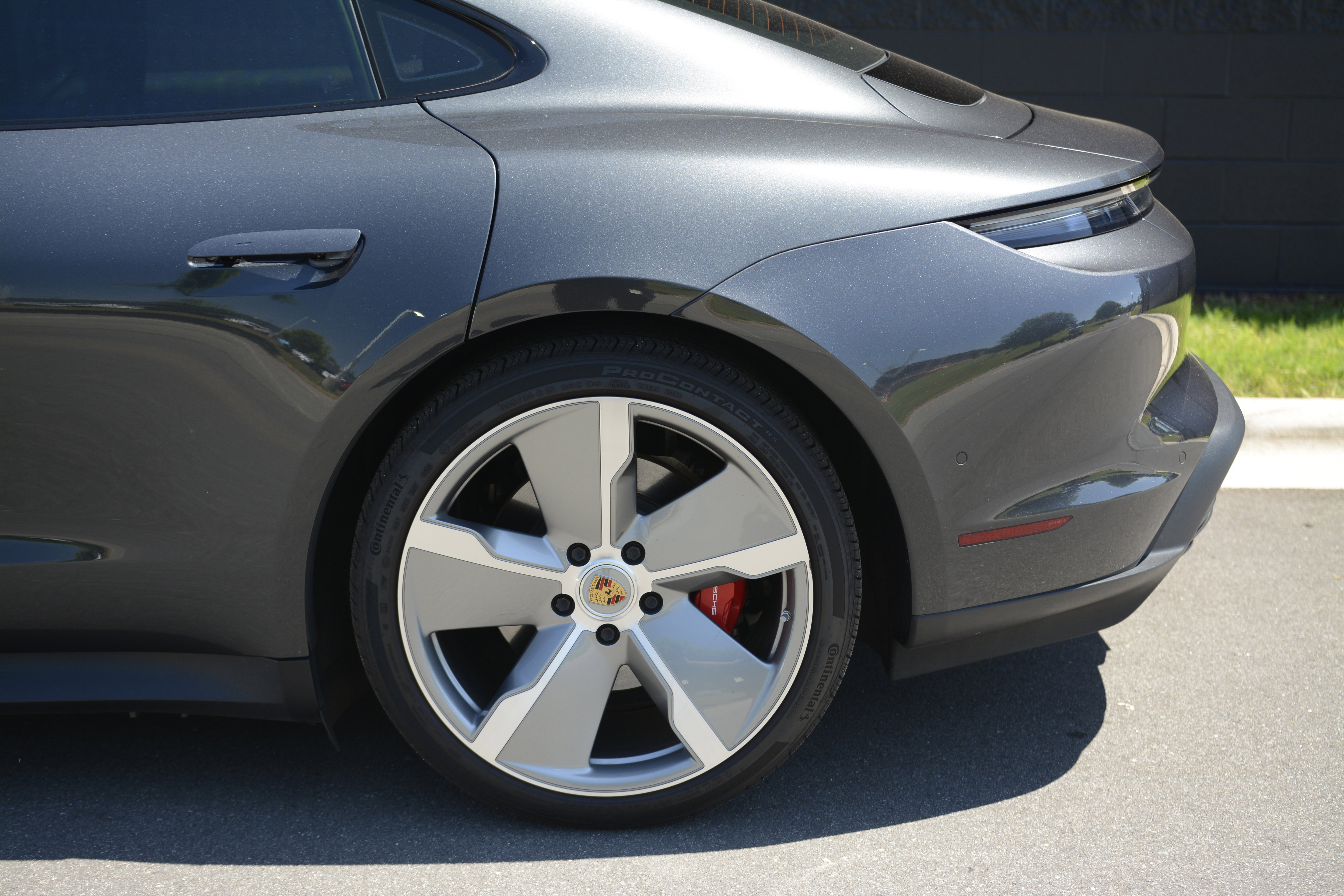 Certified 2020 Porsche Taycan 4S AWD/4WD image 37