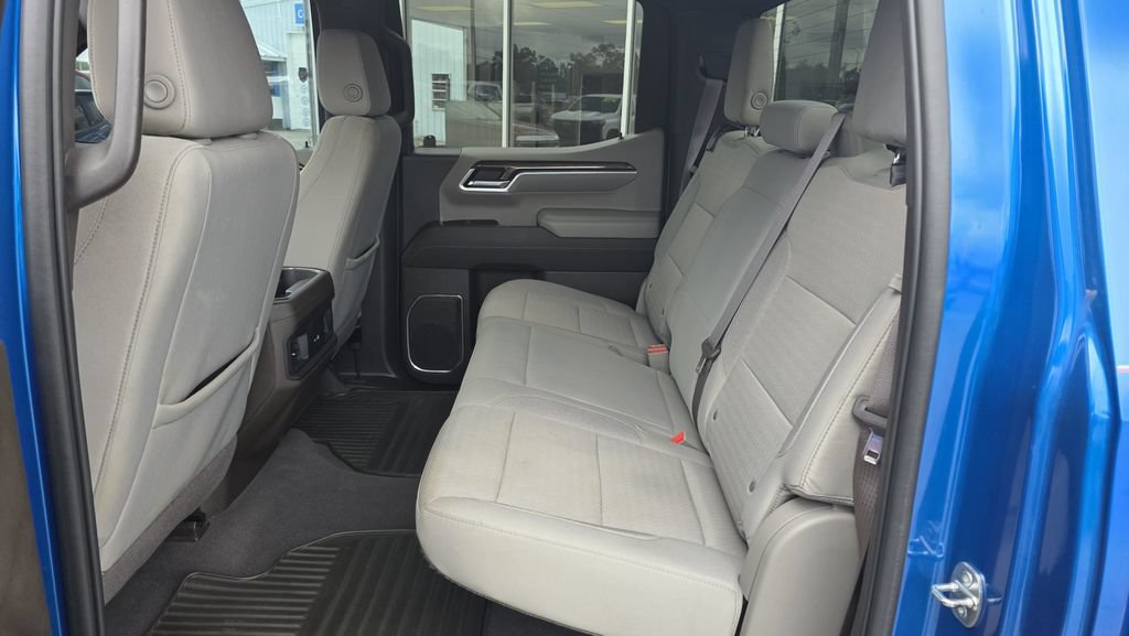 Used 2022 Chevrolet Silverado 1500 LT AWD/4WD image 17