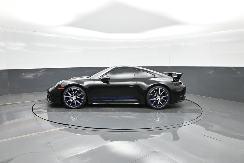 Used 2025 Porsche 911 Carrera T image 2