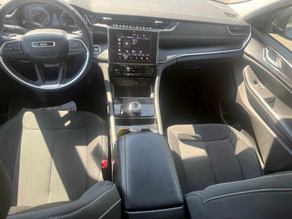 Used 2023 Jeep Grand Cherokee L Laredo AWD/4WD image 34