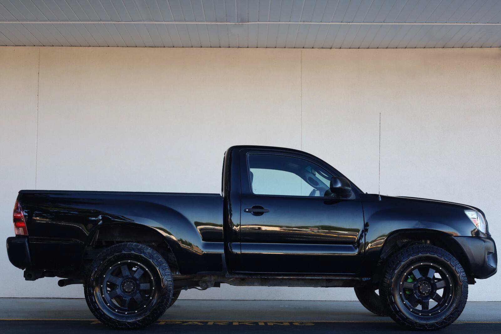 Used 2012 Toyota Tacoma 2WD Regular Cab image 3