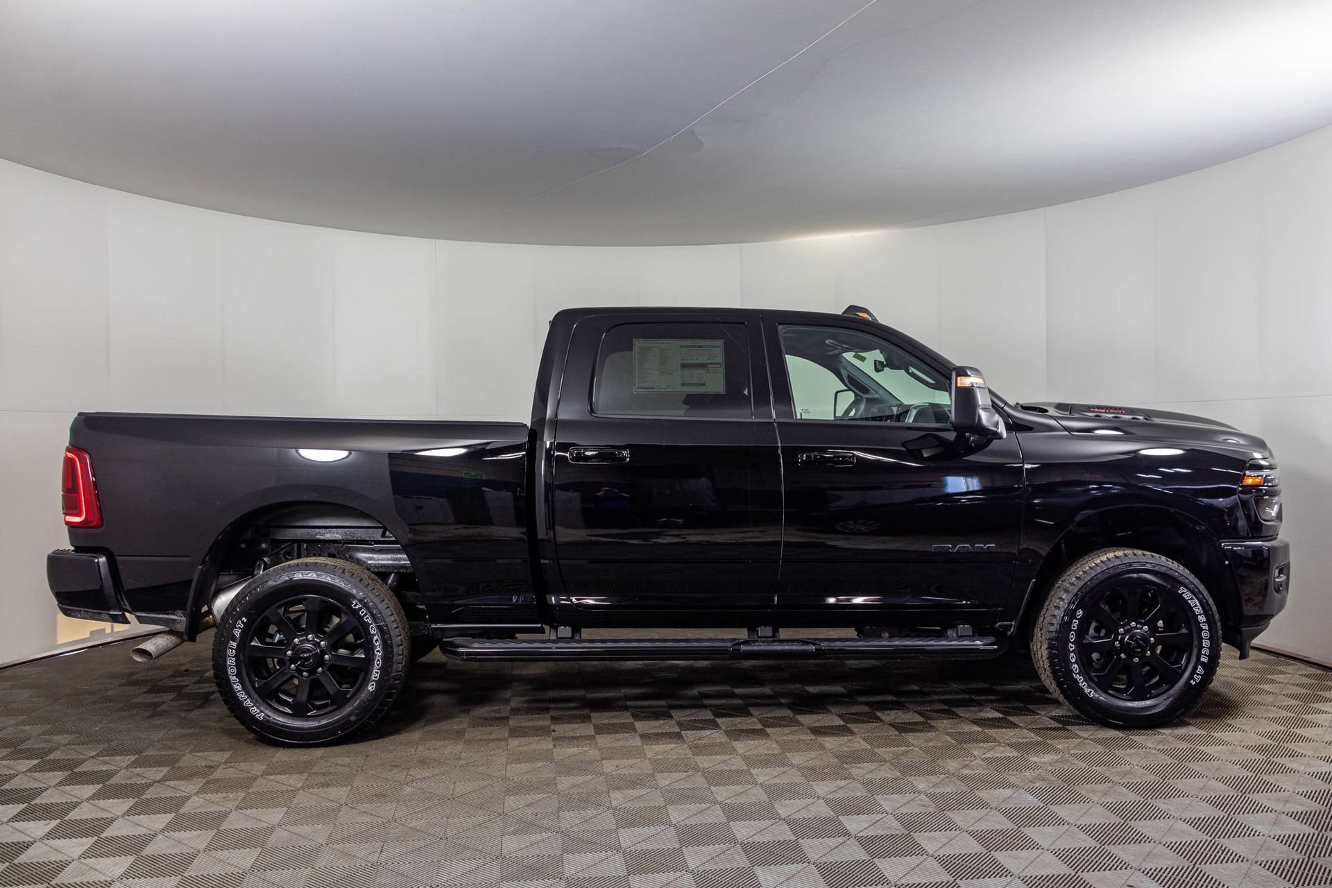 New 2026 RAM 2500 Laramie w/ Night Edition AWD/4WD image 13