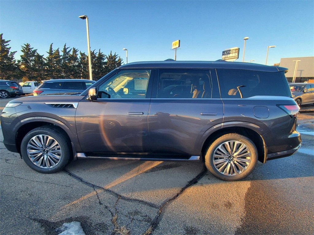 Certified 2025 INFINITI QX80 Luxe w/ Exterior Package image 2