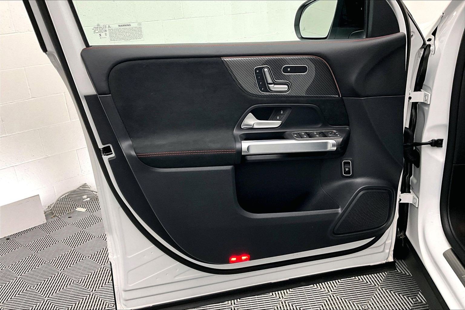 Certified 2023 Mercedes-Benz GLB 250 4MATIC image 24