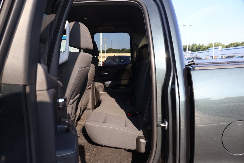 Used 2018 Chevrolet Silverado 1500 LT w/ All Star Edition AWD/4WD image 33