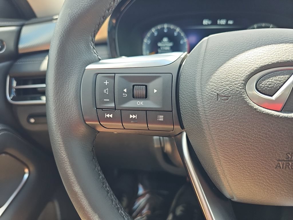 Used 2025 INFINITI QX60 Luxe AWD/4WD image 17