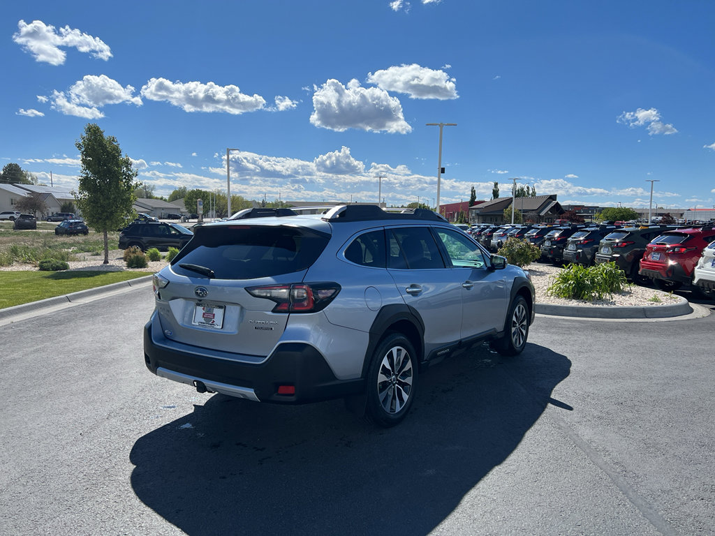 Certified 2024 Subaru Outback Touring AWD/4WD image 4
