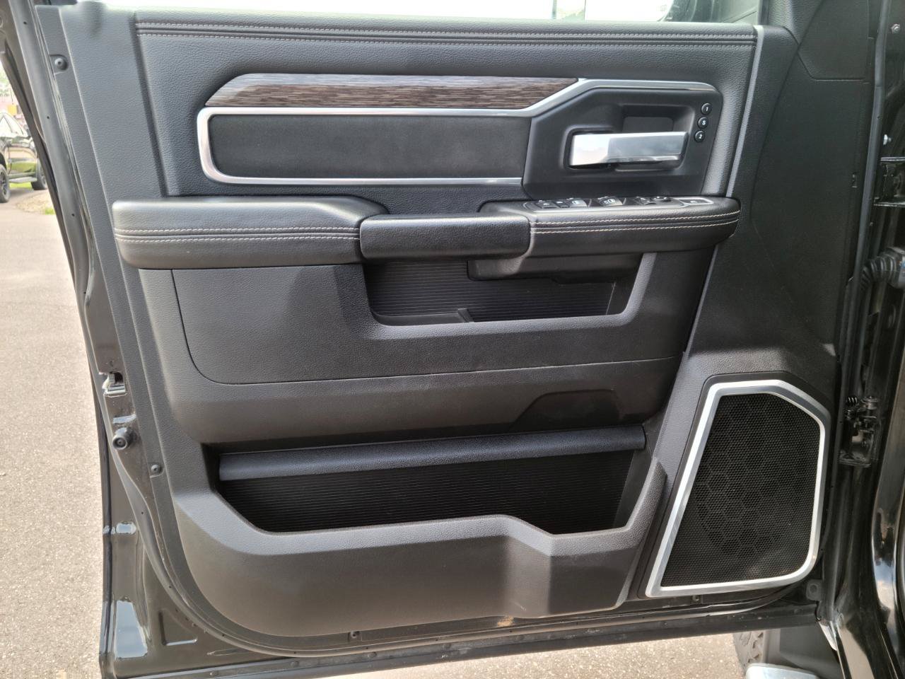 Used 2021 RAM 2500 Laramie AWD/4WD image 8