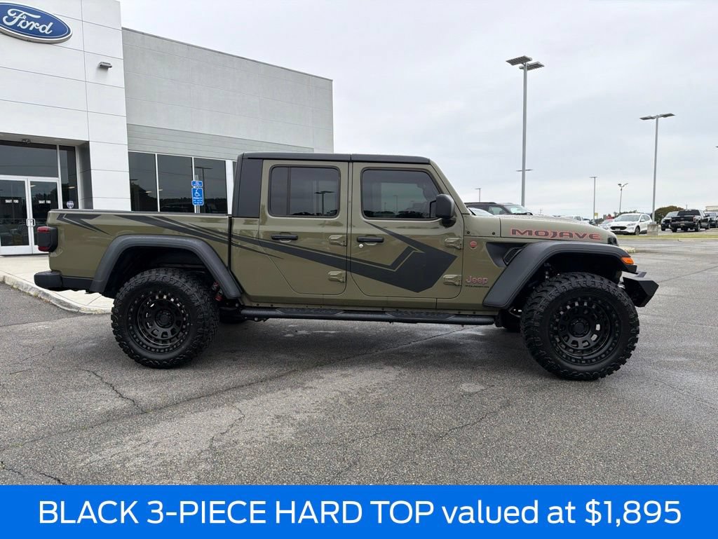 Used 2026 Jeep Gladiator Mojave AWD/4WD image 2