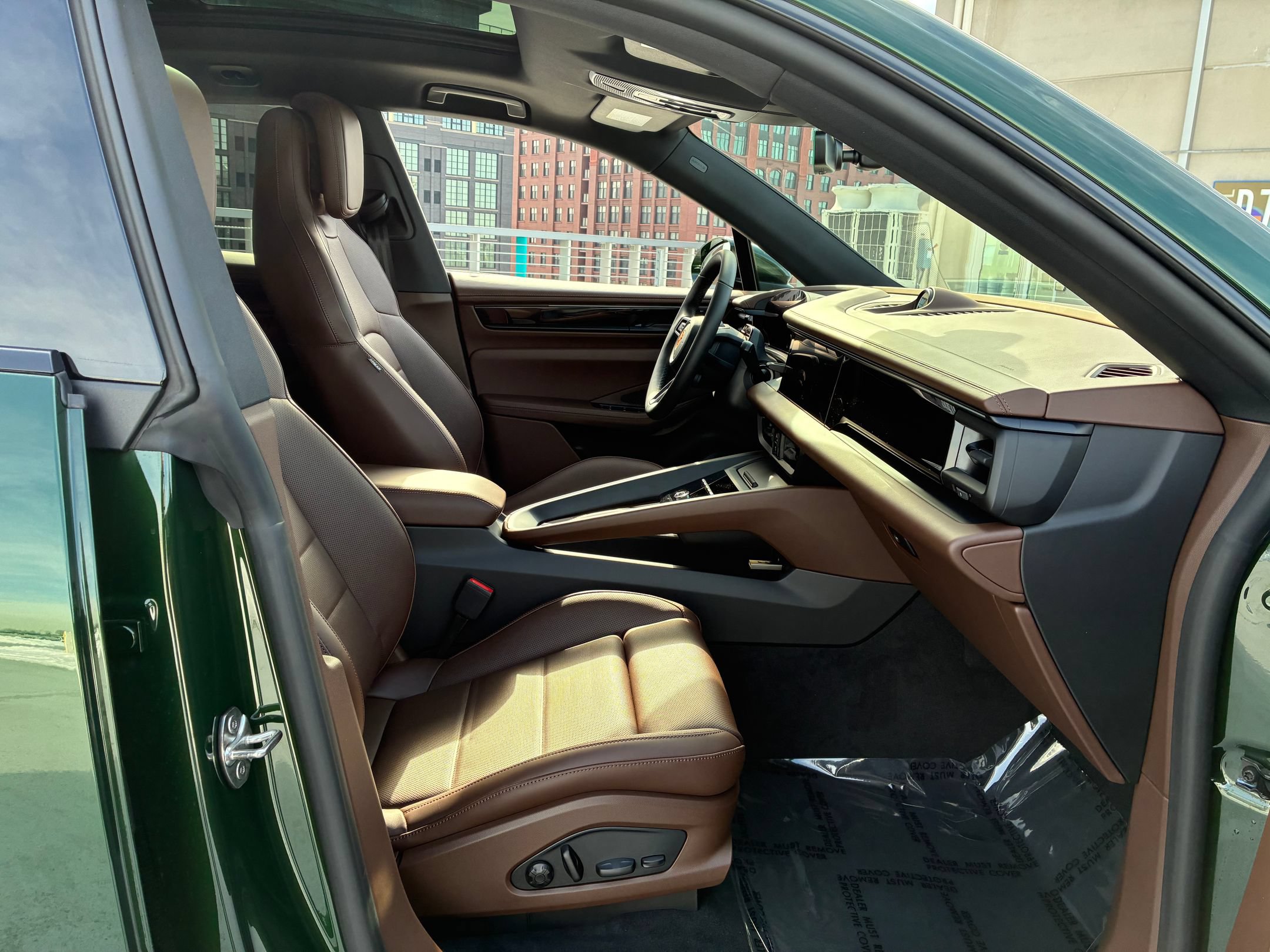 New 2026 Porsche Macan 4 Electric AWD/4WD image 23