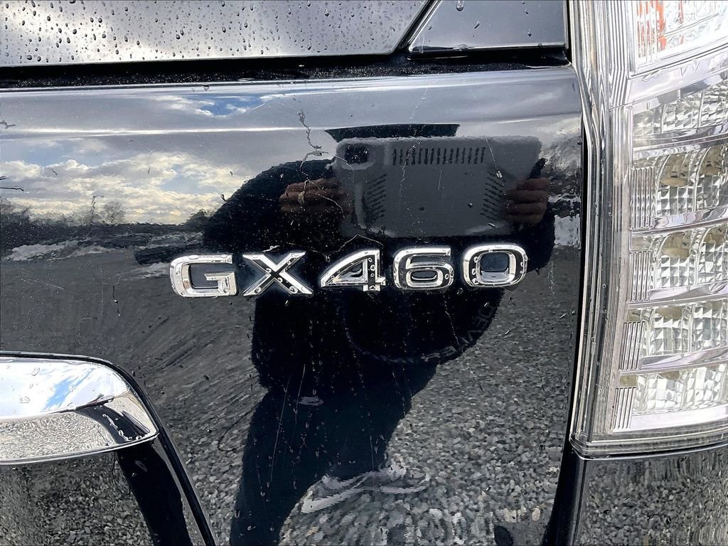 Used 2016 Lexus GX 460 w/ Premium Package AWD/4WD image 8