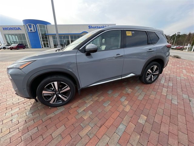 Used 2023 Nissan Rogue SL w/ SL Premium Package image 10