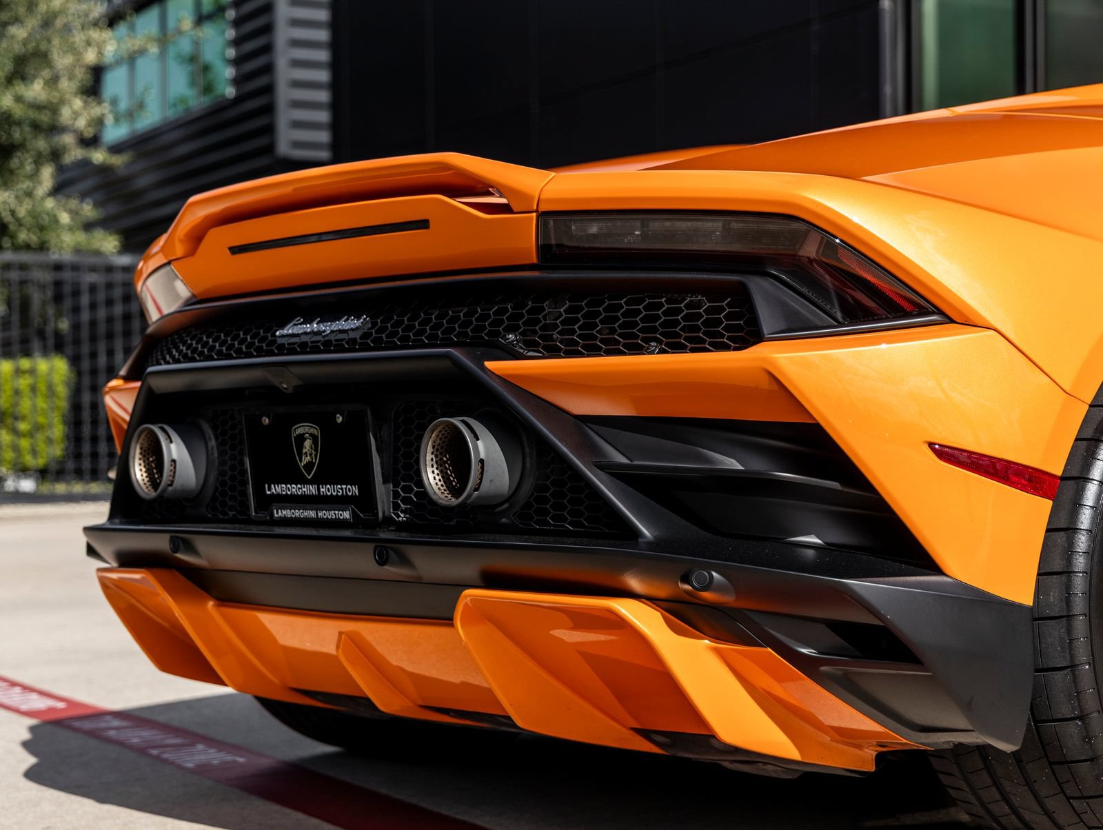 Used 2021 Lamborghini Huracan EVO RWD image 14