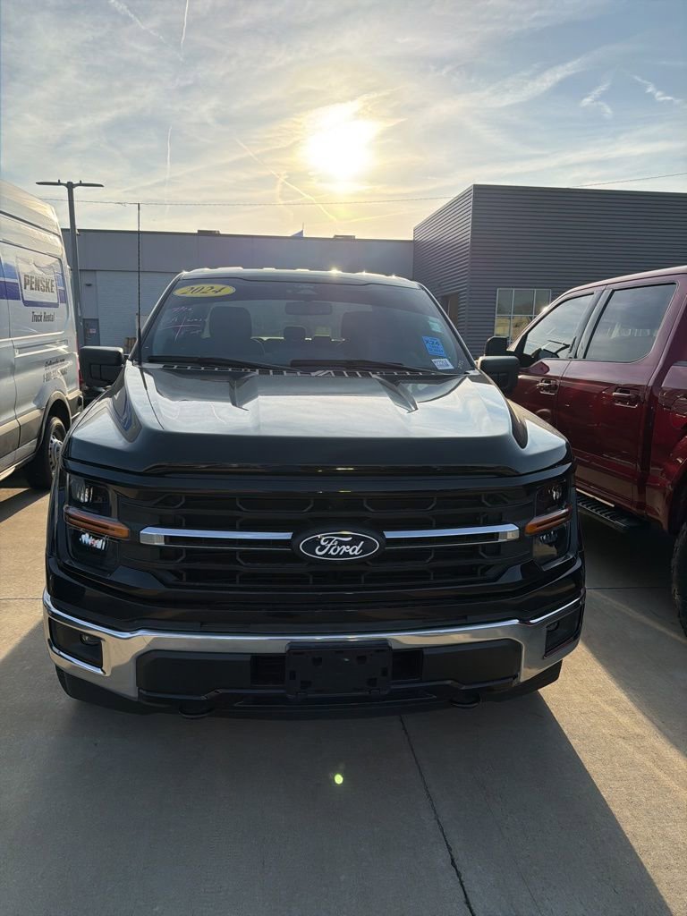 Used 2024 Ford F150 XLT w/ Mobile Office Package image 2