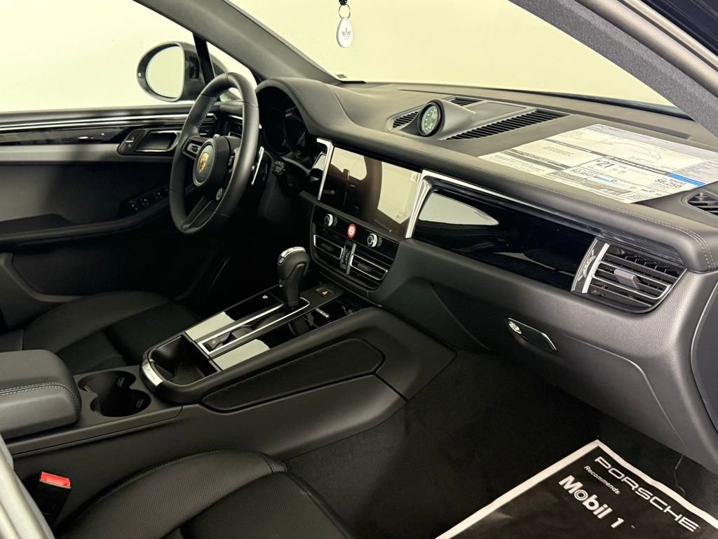 New 2026 Porsche Macan Turbo image 19