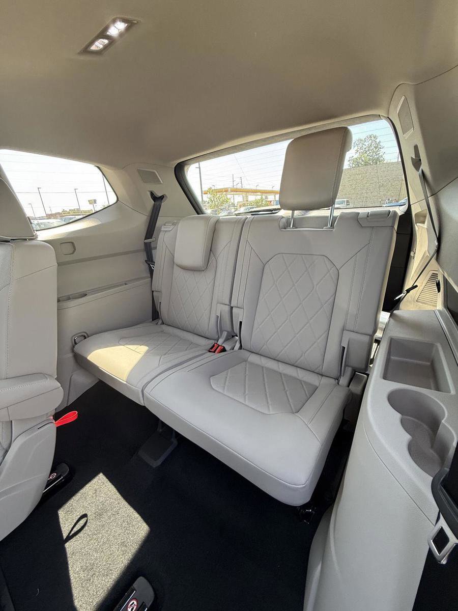 New 2026 Volkswagen Atlas SEL Premium R-Line image 18