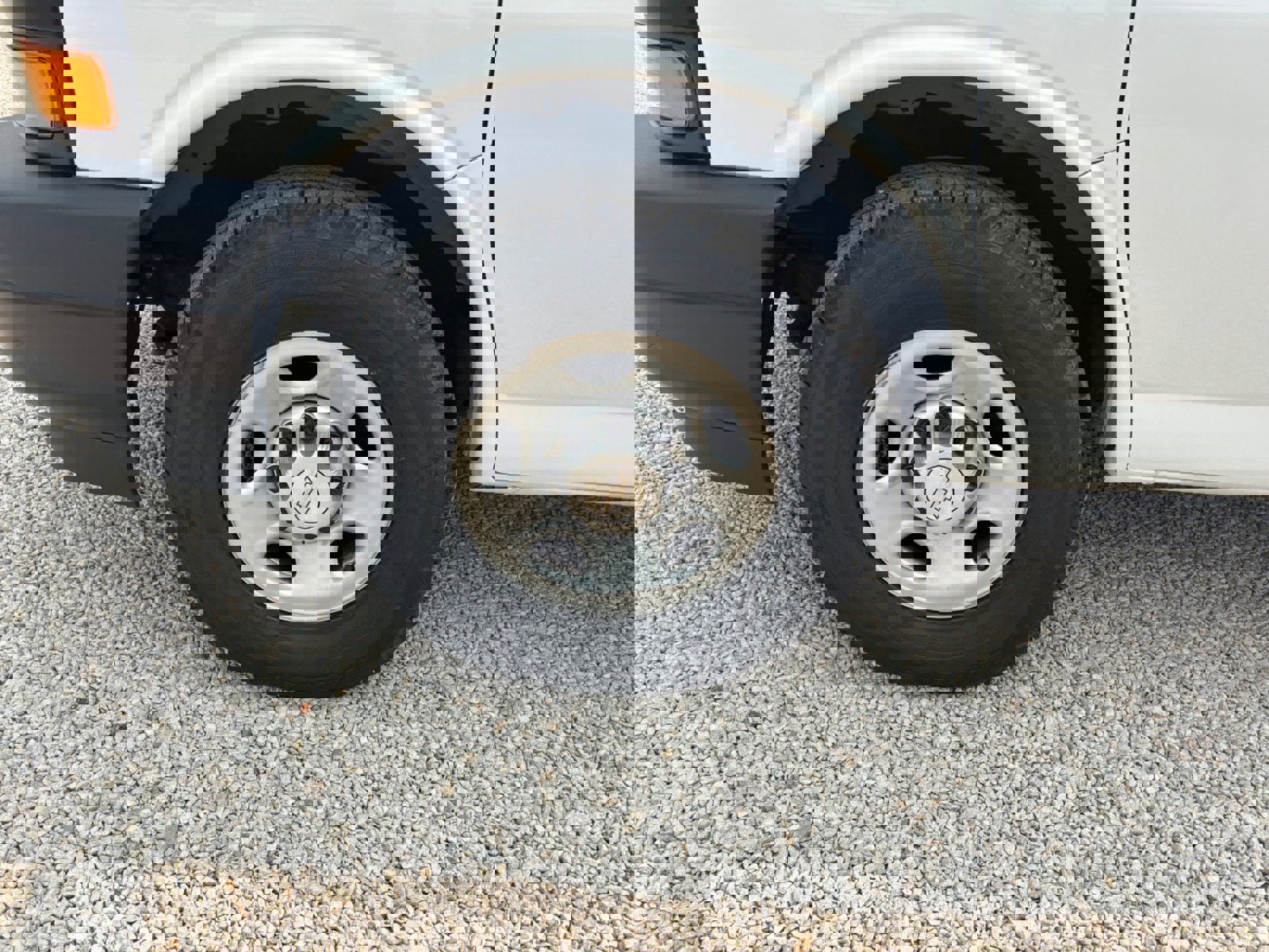 Used 2019 Chevrolet Express 3500 w/ Driver Convenience Package image 12