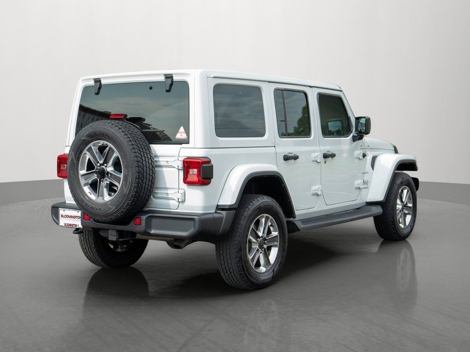 Used 2022 Jeep Wrangler Unlimited Sahara w/ LED Lighting Group AWD/4WD image 7