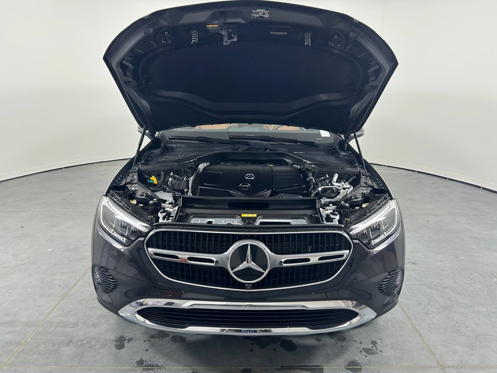 Used 2025 Mercedes-Benz GLC 350e 4MATIC image 30
