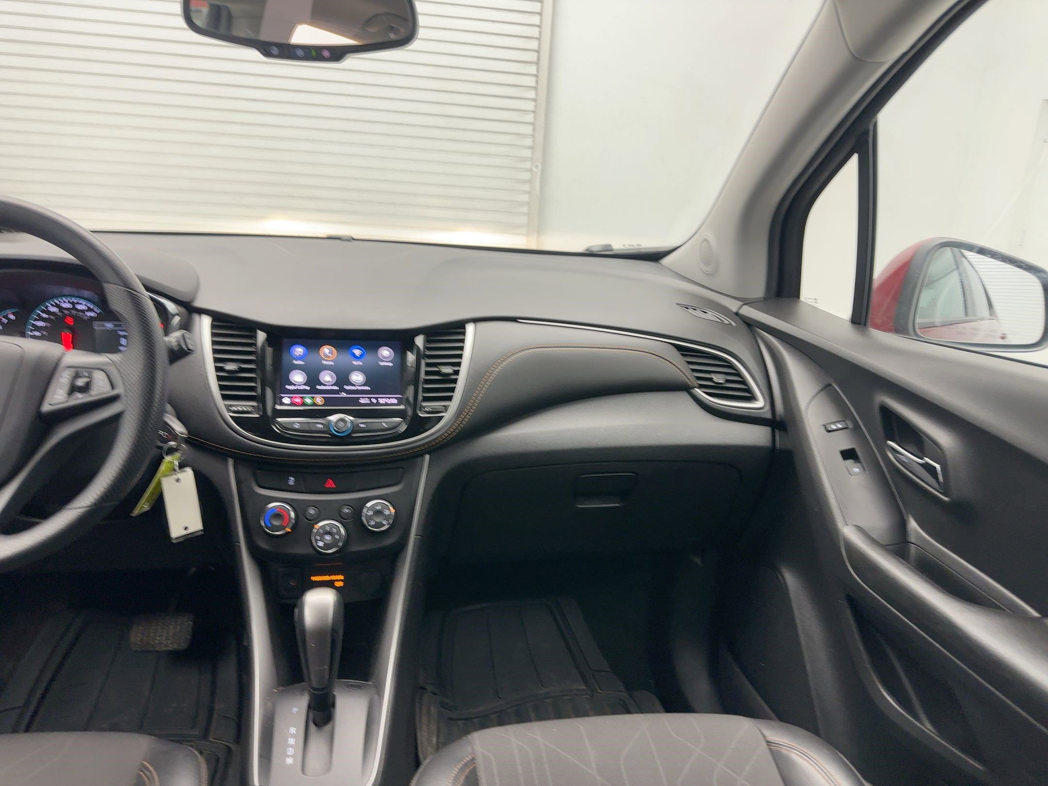 Used 2021 Chevrolet Trax LT image 25