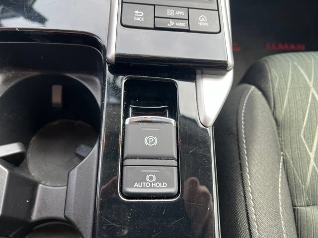 Used 2018 Mitsubishi Eclipse Cross SEL AWD/4WD image 25