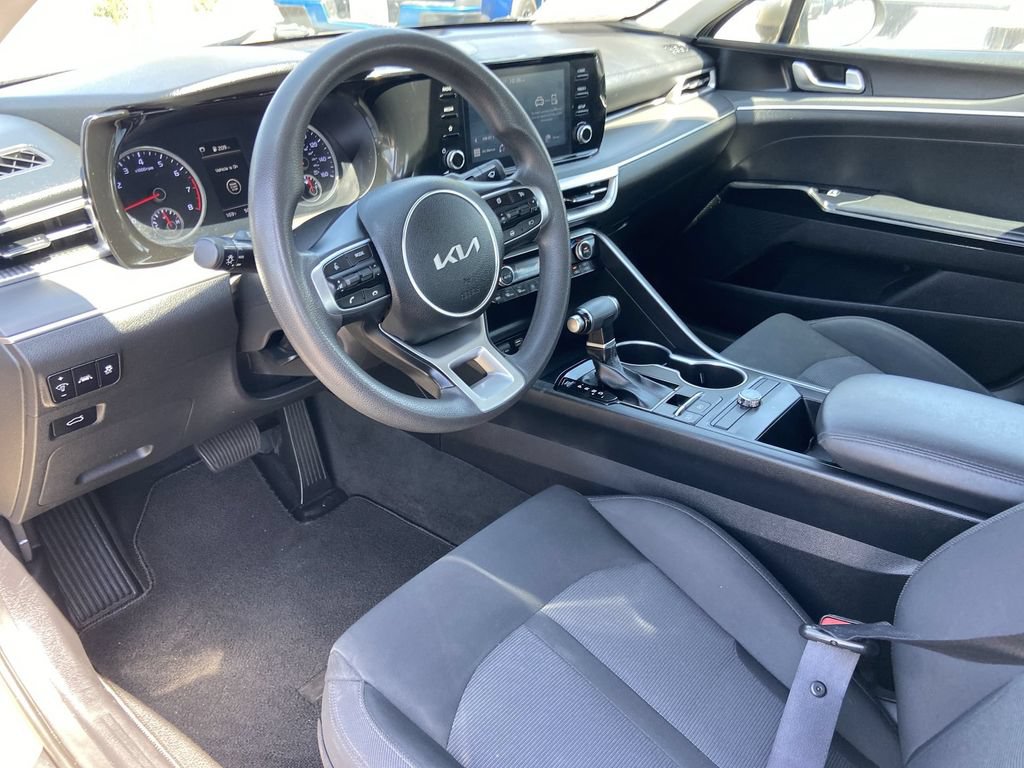 Used 2022 Kia K5 LXS FWD image 6