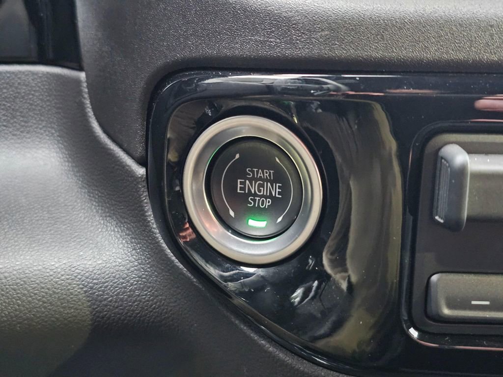 Used 2025 GMC Sierra 1500 Elevation image 33