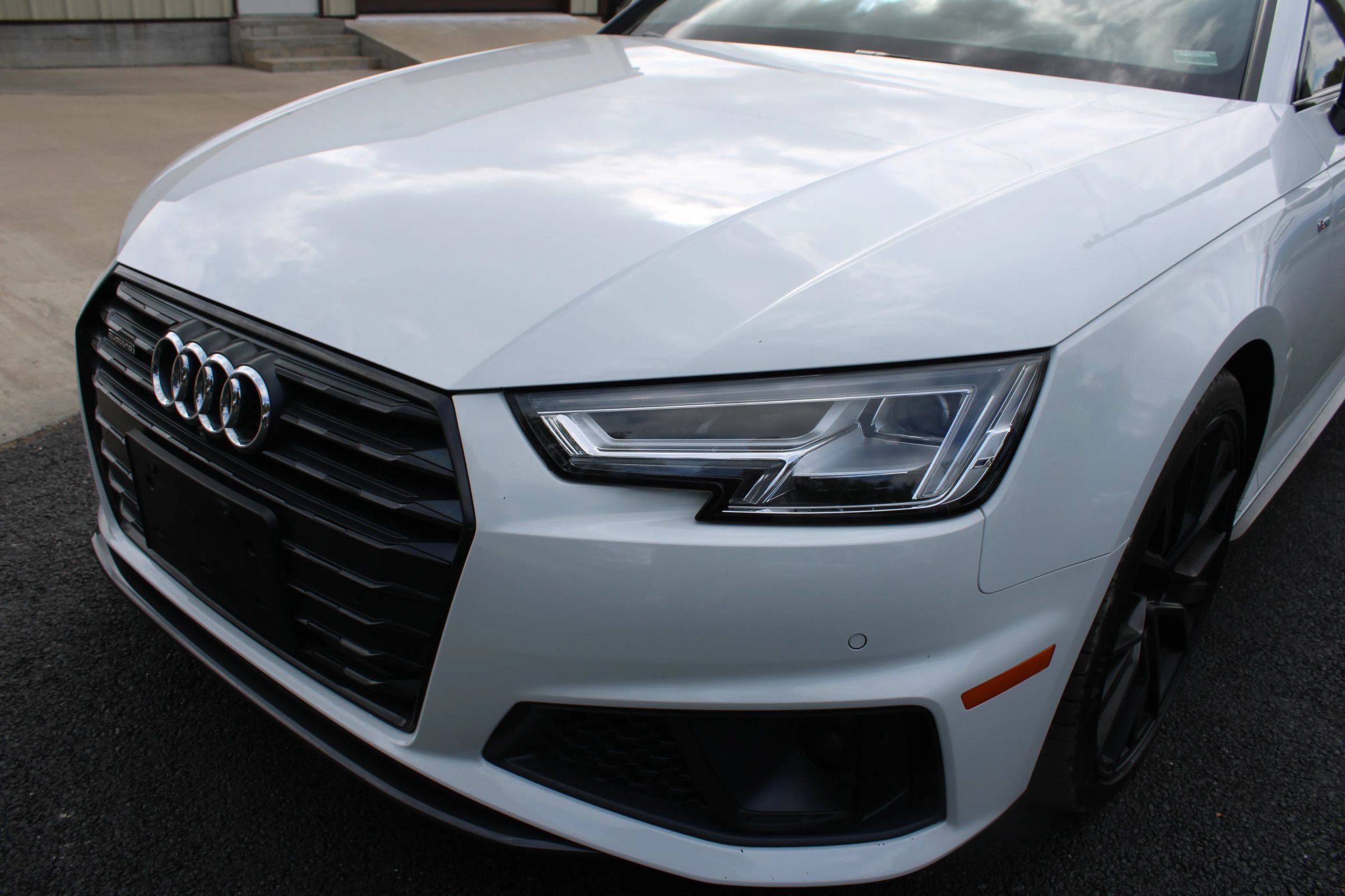 Used 2019 Audi A4 2.0T Prestige AWD/4WD image 3