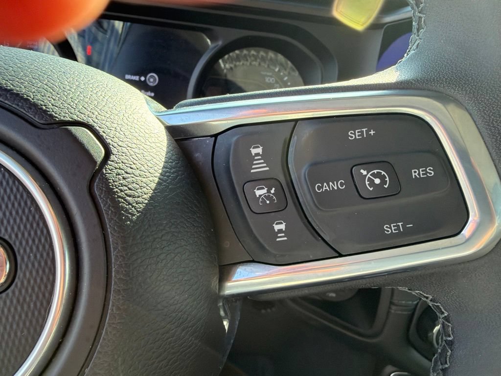 Used 2025 Jeep Wrangler Unlimited Sahara AWD/4WD image 22