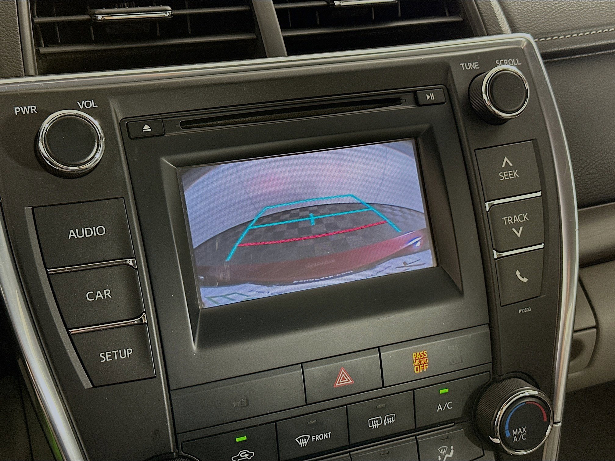 Used 2015 Toyota Camry LE FWD image 19