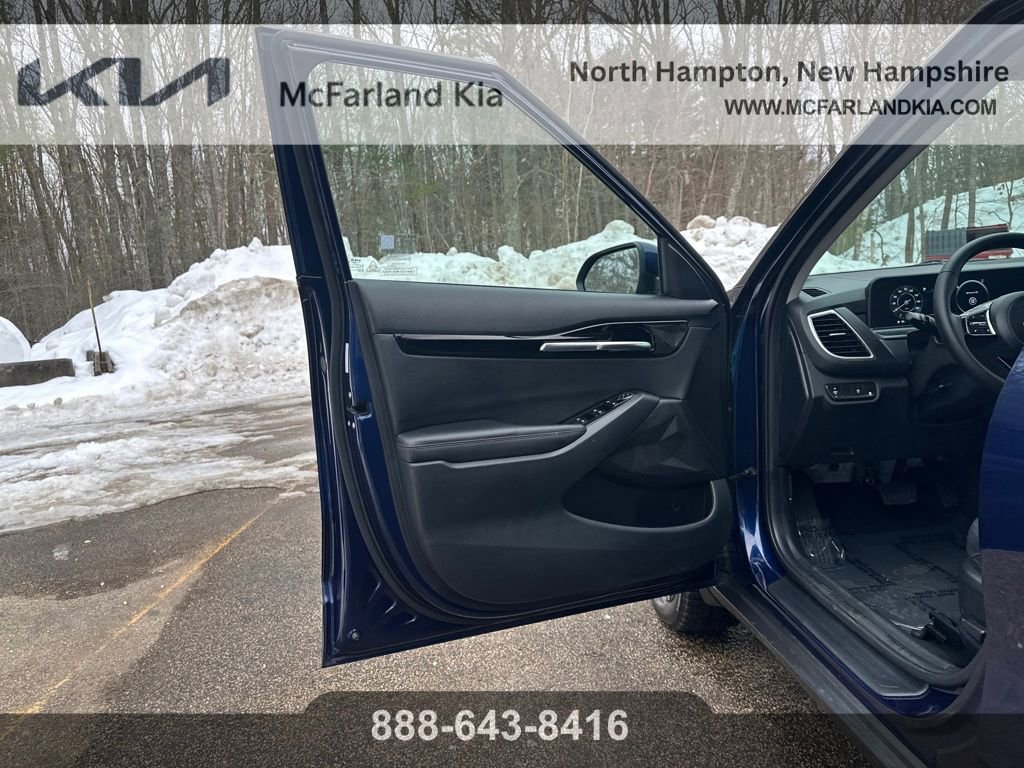 Used 2024 Kia Seltos EX image 12