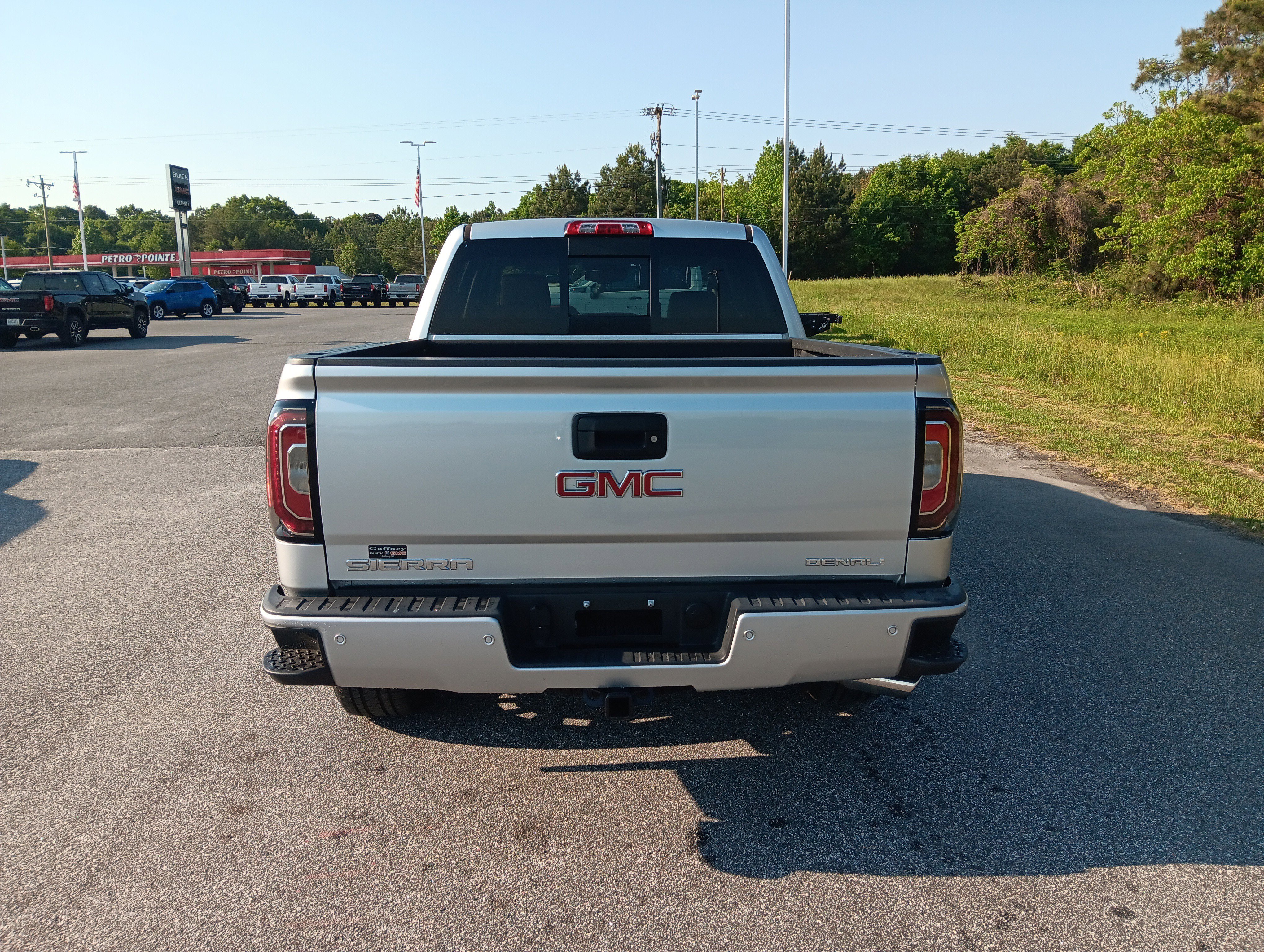 Used 2018 GMC Sierra 1500 Denali w/ Denali Ultimate Package AWD/4WD image 5