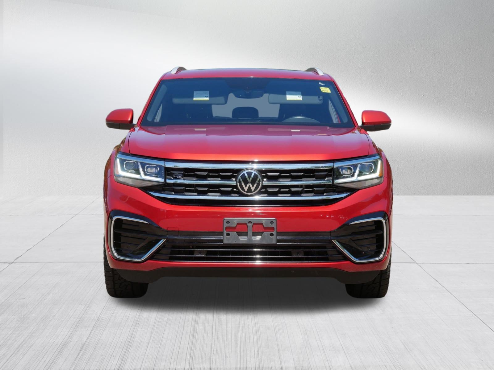 Used 2021 Volkswagen Atlas Cross Sport SE w/ Panoramic Sunroof Package AWD/4WD image 2