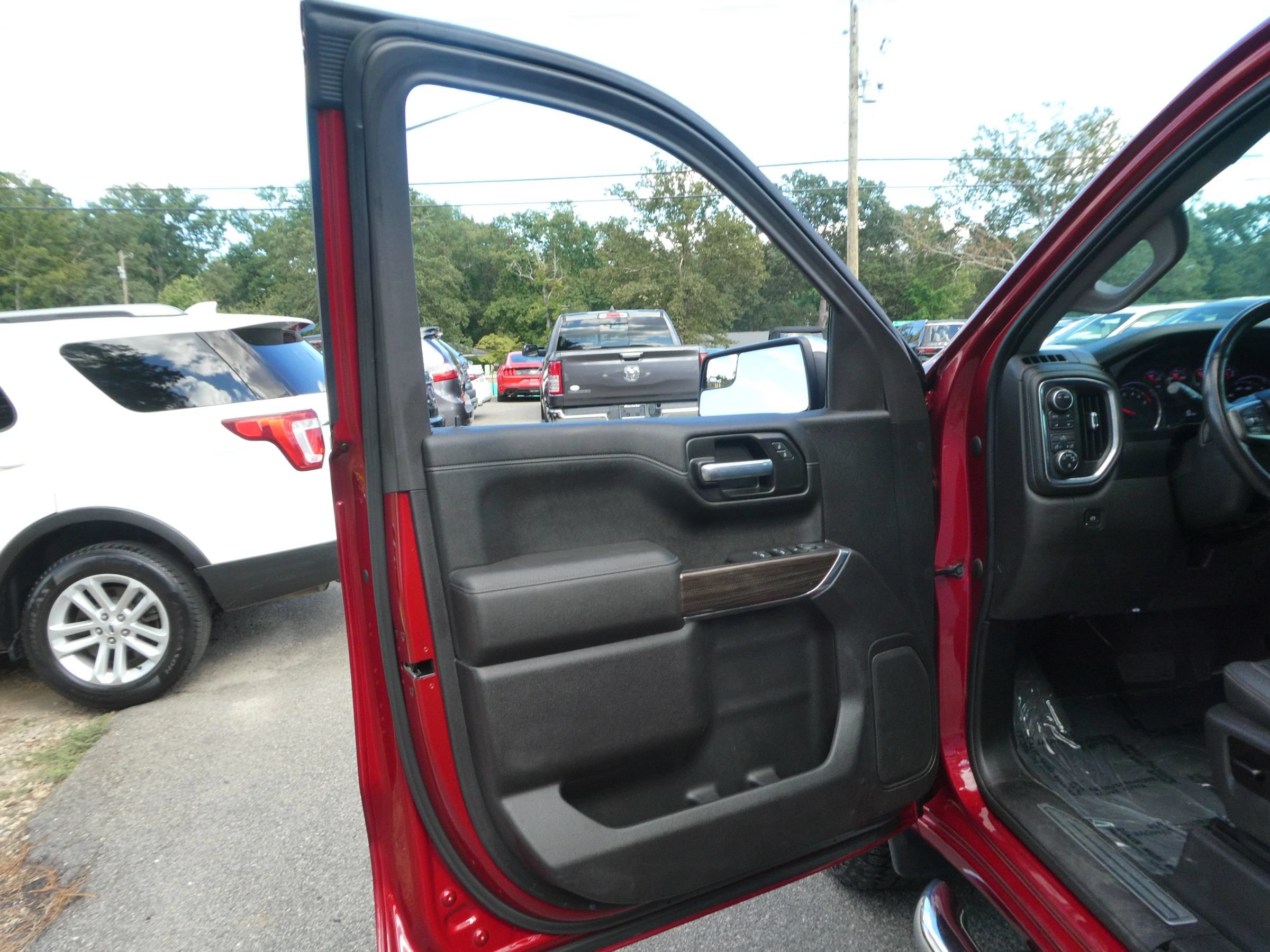 Used 2021 Chevrolet Silverado 1500 LT w/ All Star Edition Plus AWD/4WD image 11