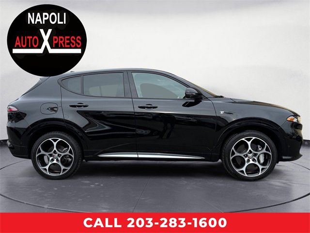 Used 2024 Alfa Romeo Tonale Ti image 2
