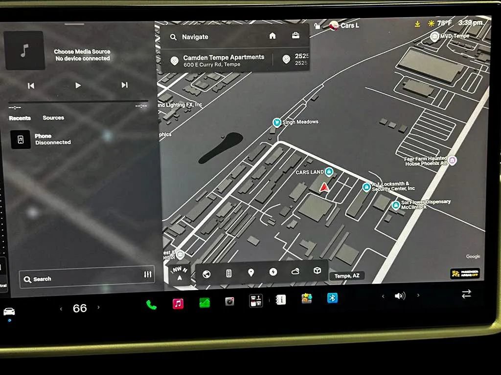 Used 2022 Tesla Model S Plaid AWD/4WD image 30