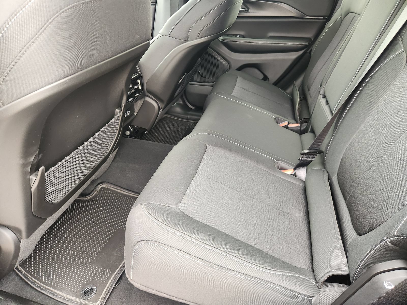 New 2026 Jeep Grand Cherokee Laredo RWD image 21