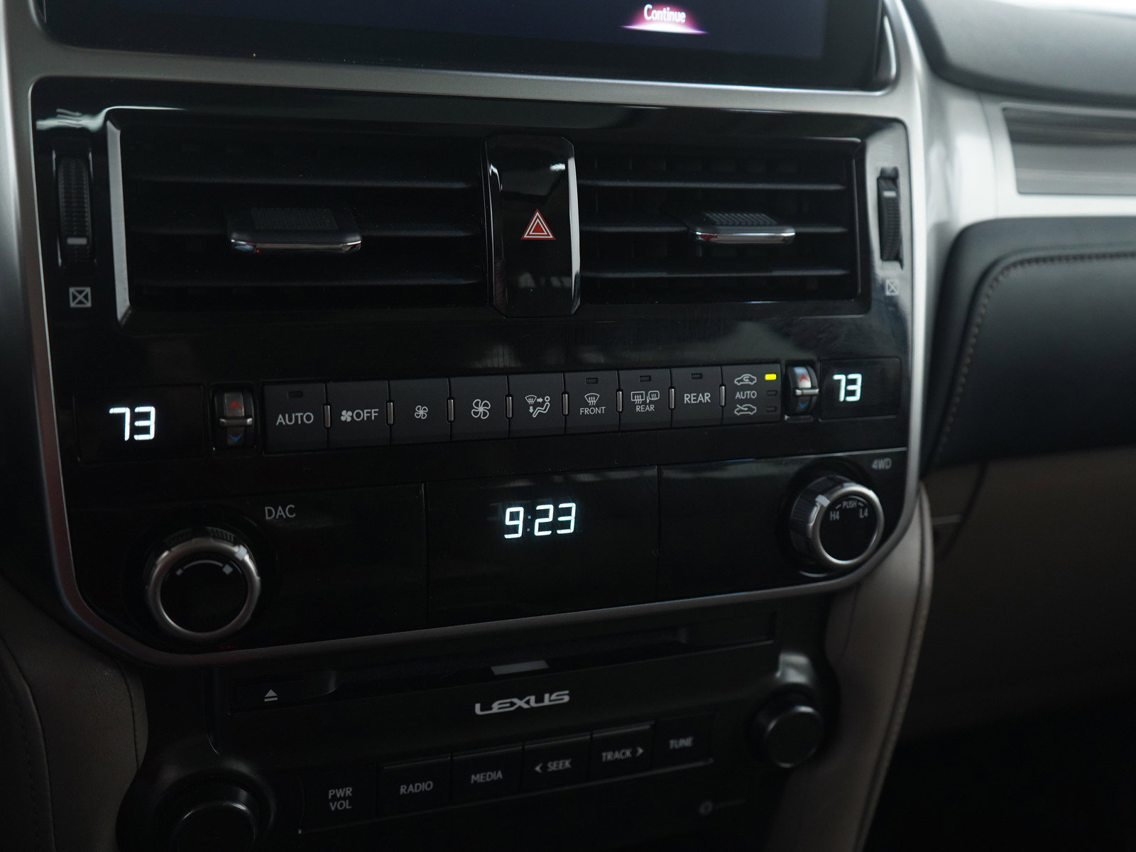 Used 2023 Lexus GX 460 Premium w/ Premium Package image 24