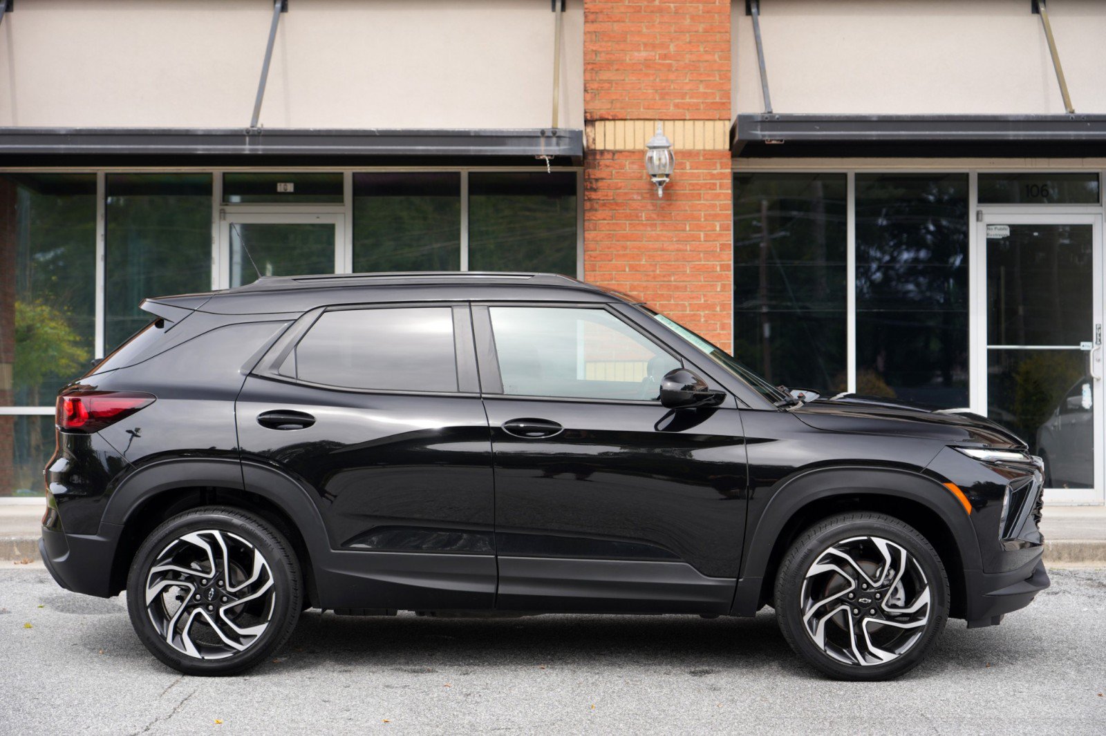 Used 2024 Chevrolet TrailBlazer RS w/ Driver Confidence Package AWD/4WD image 45