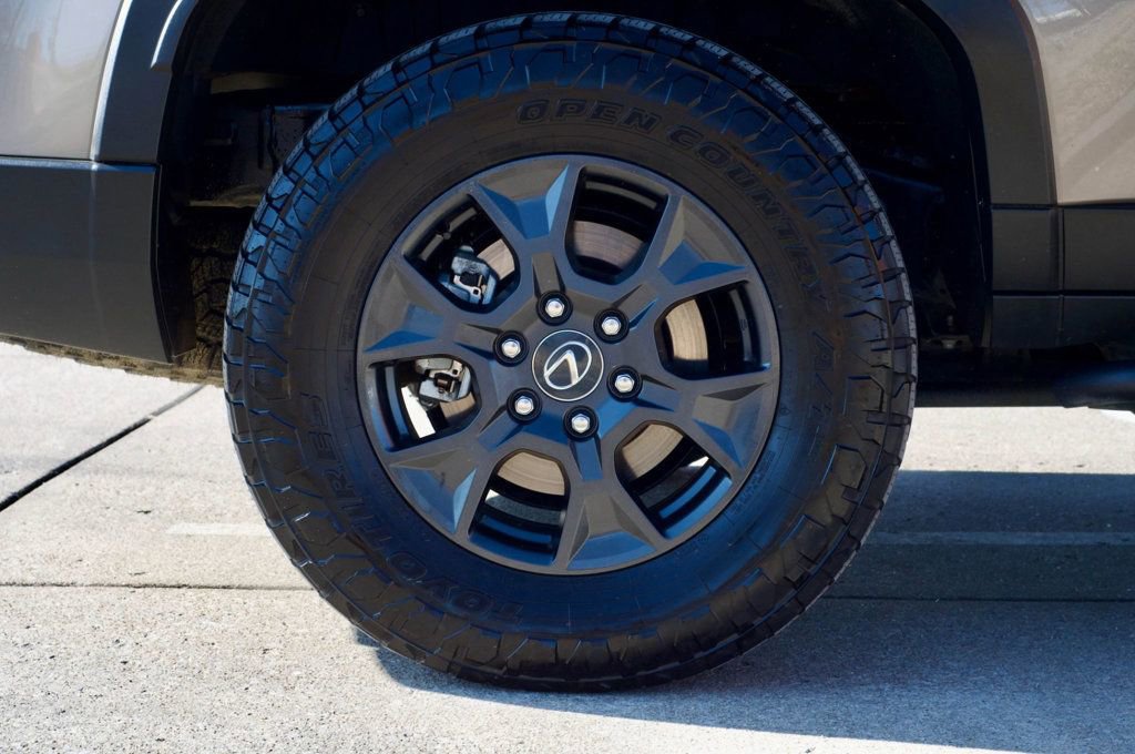 Used 2024 Lexus GX 550 image 47