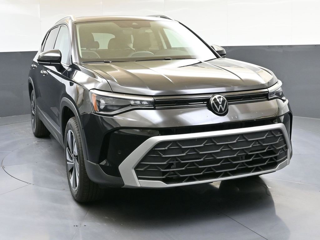 New 2025 Volkswagen Taos SE image 8