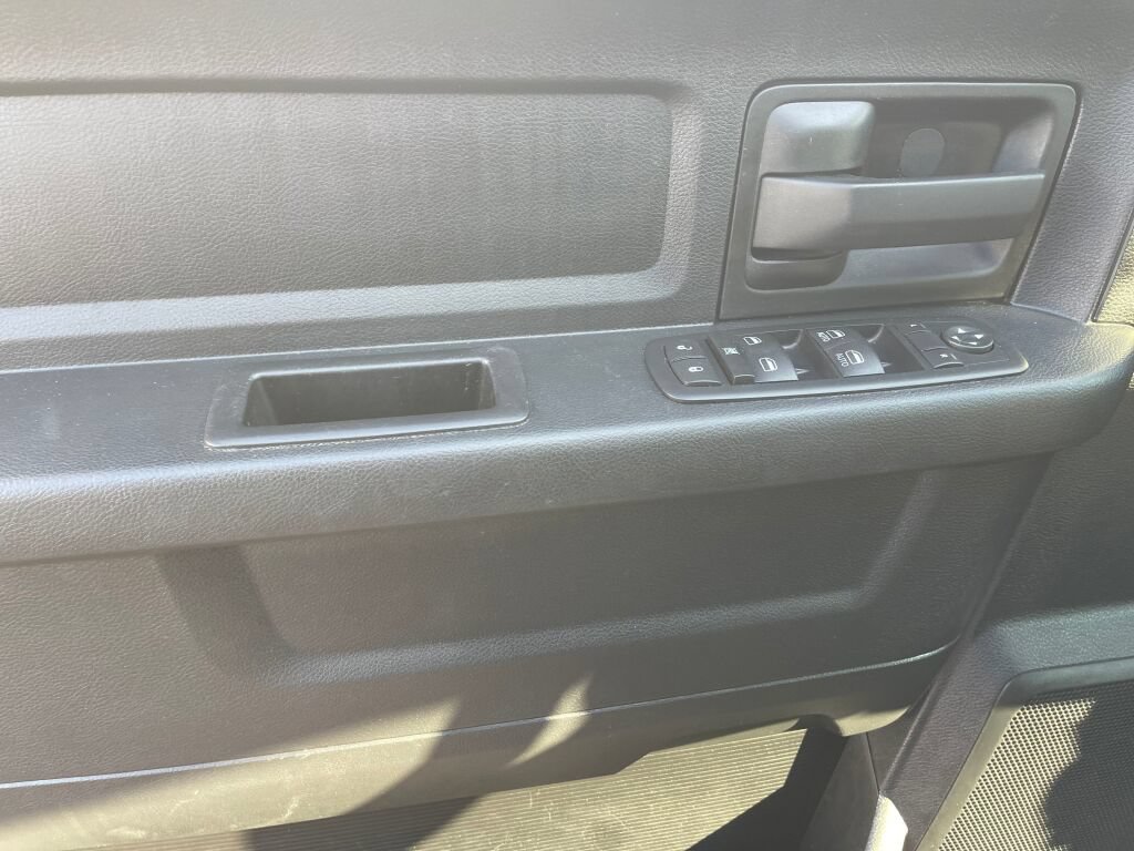 Used 2015 RAM 1500 Express AWD/4WD image 7