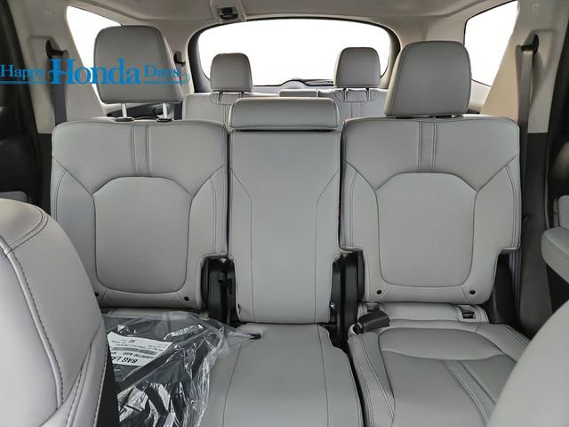 New 2025 Honda Pilot Touring image 37