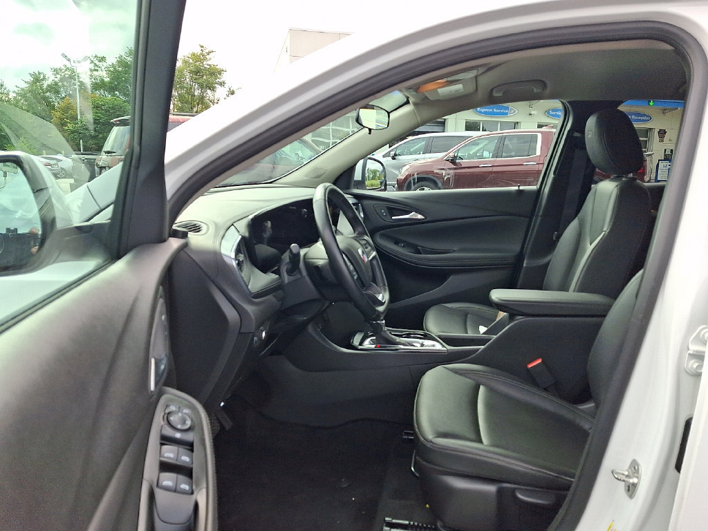 Used 2024 Buick Encore GX Sport Touring AWD/4WD image 15