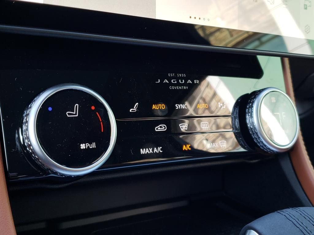 New 2026 Jaguar F-PACE R-Dynamic S image 23