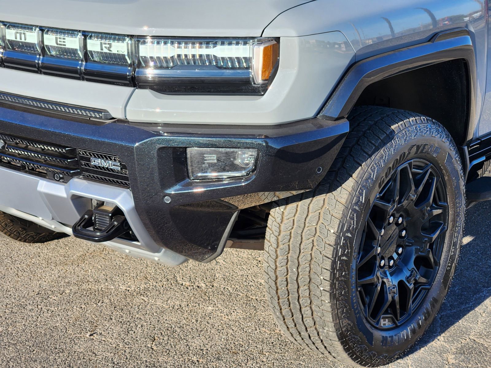 New 2025 GMC Hummer EV 2X AWD/4WD image 8