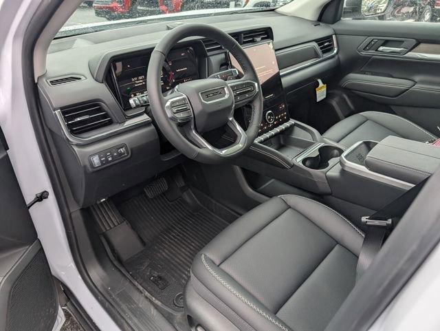 New 2026 GMC Terrain Denali w/ LPO, Black Badging Package image 12