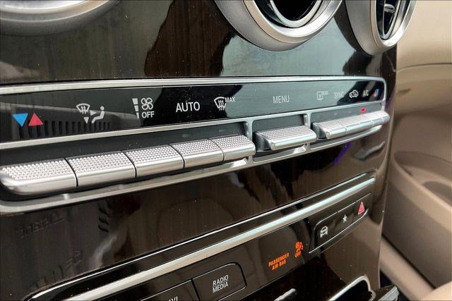 Used 2022 Mercedes-Benz GLC 300 4MATIC image 36